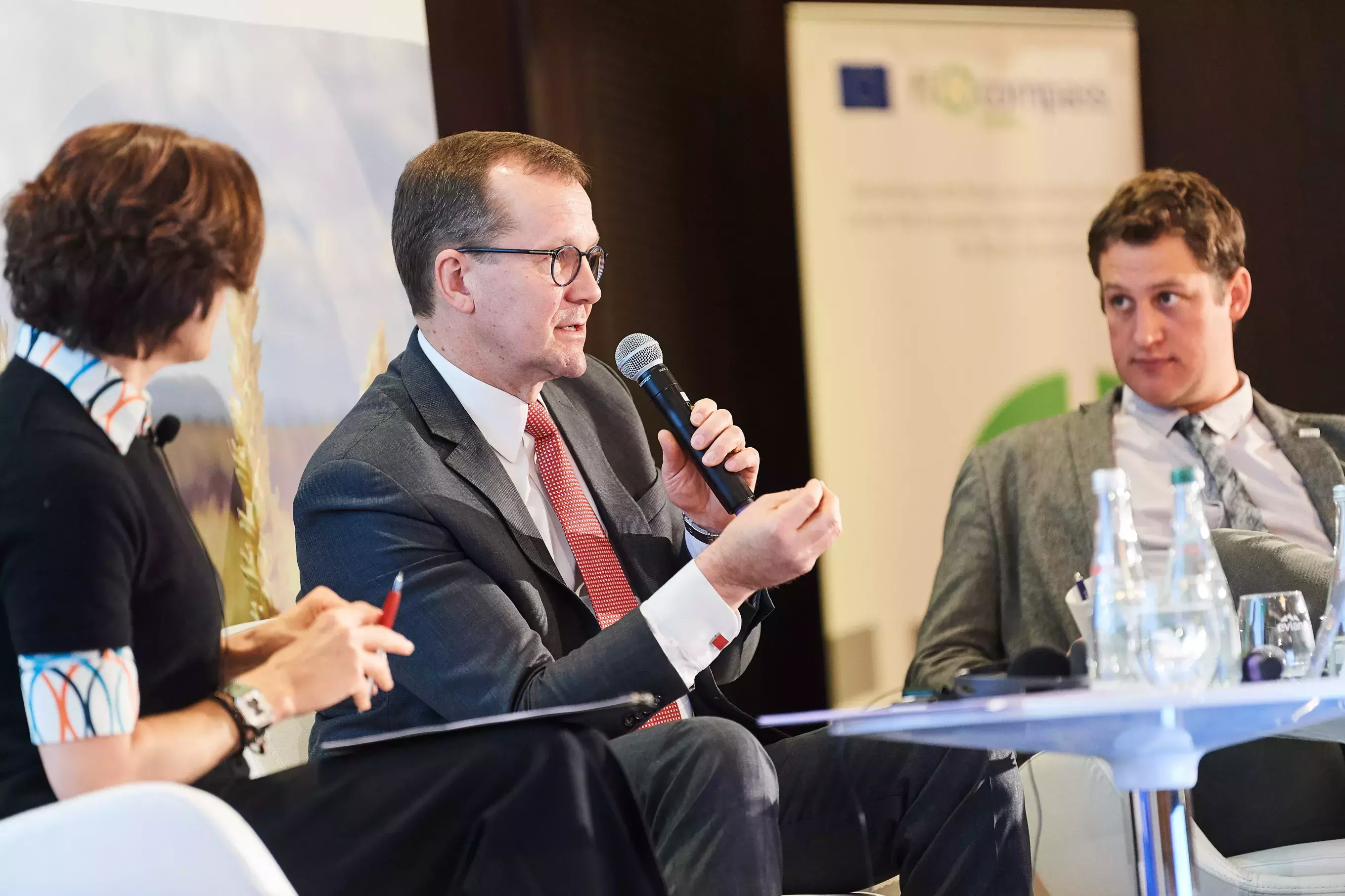 Q&amp;A and peer-to-peer discussion