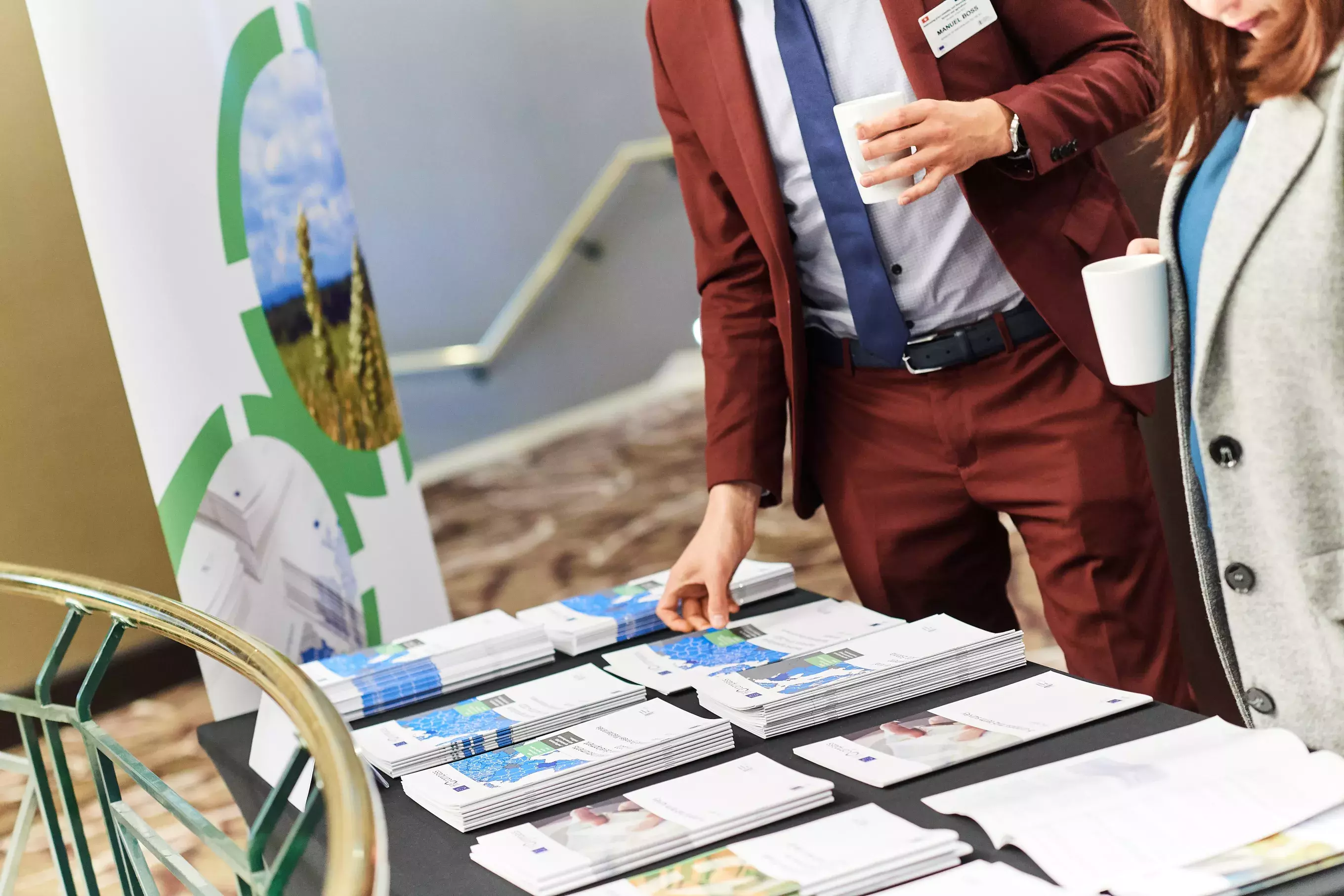 Event participants selecting fi-compass publications