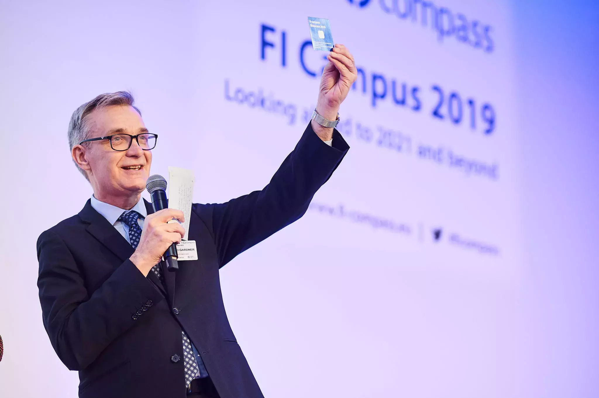 Presentation of the fi-compass Showcase