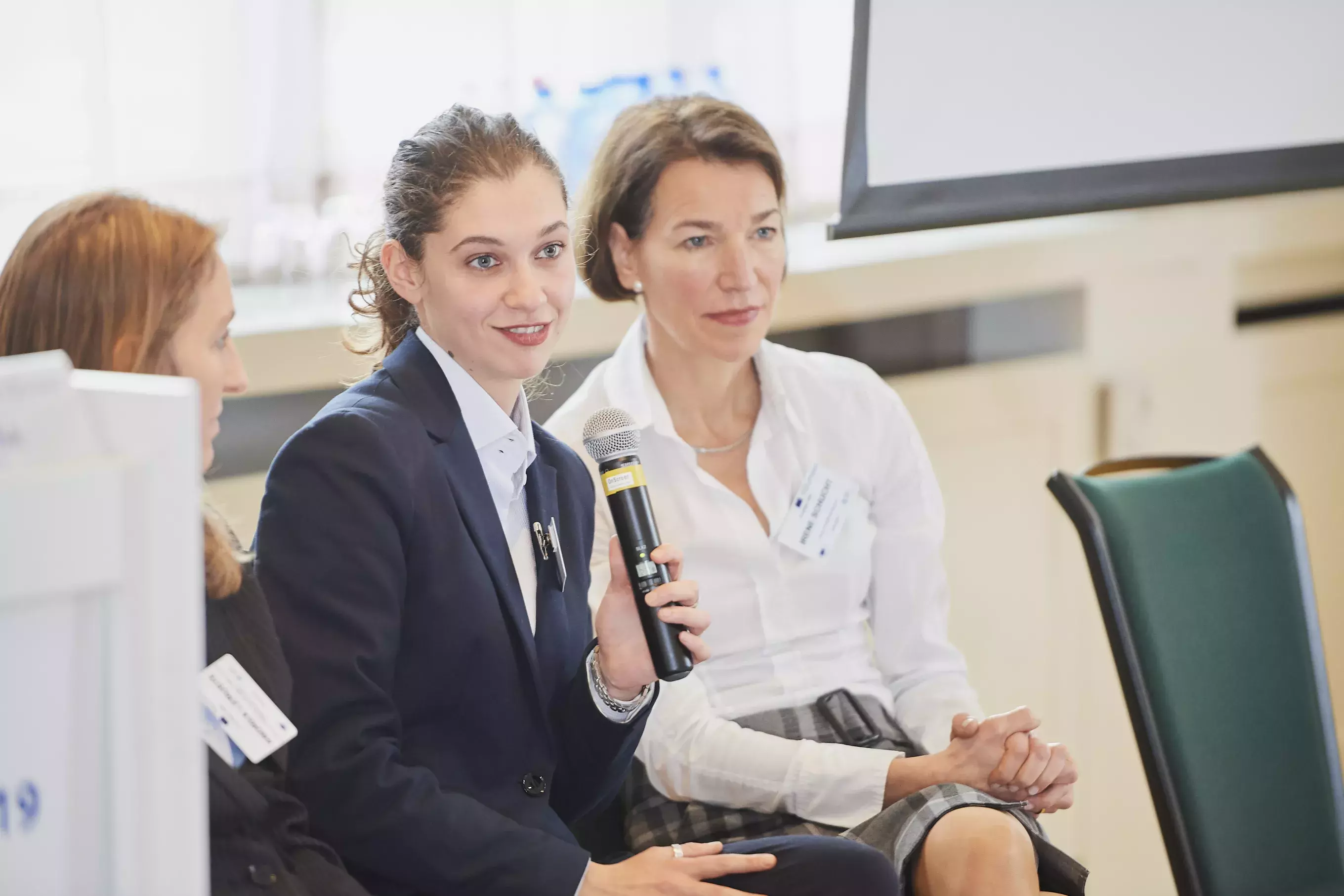 Questions and answers and peer-to-peer discussion