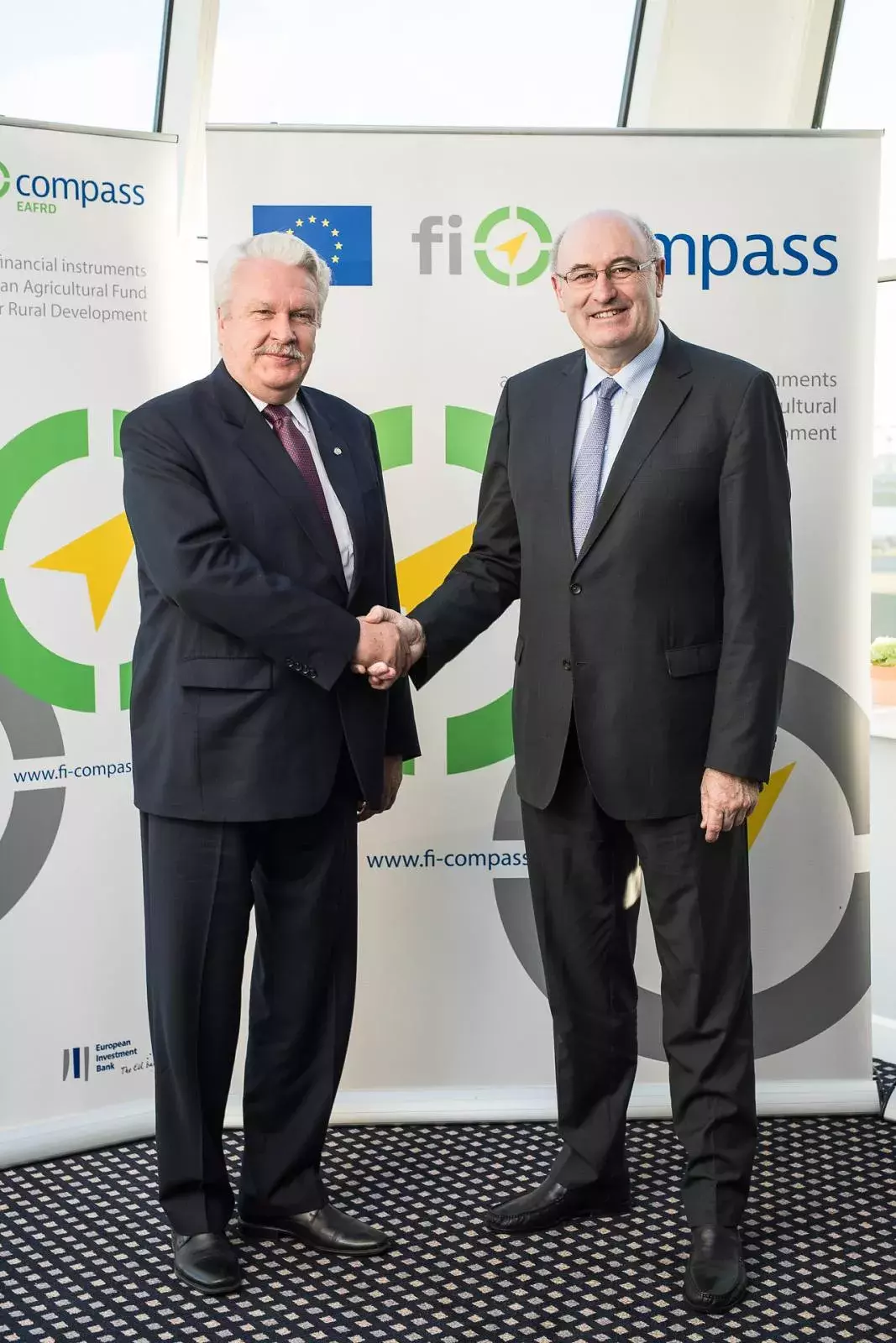 Jānis Dūklavs, Phil Hogan Jānis Dūklavs, Phil Hogan