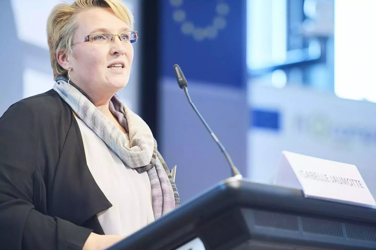 Ms Isabelle Jaumotte