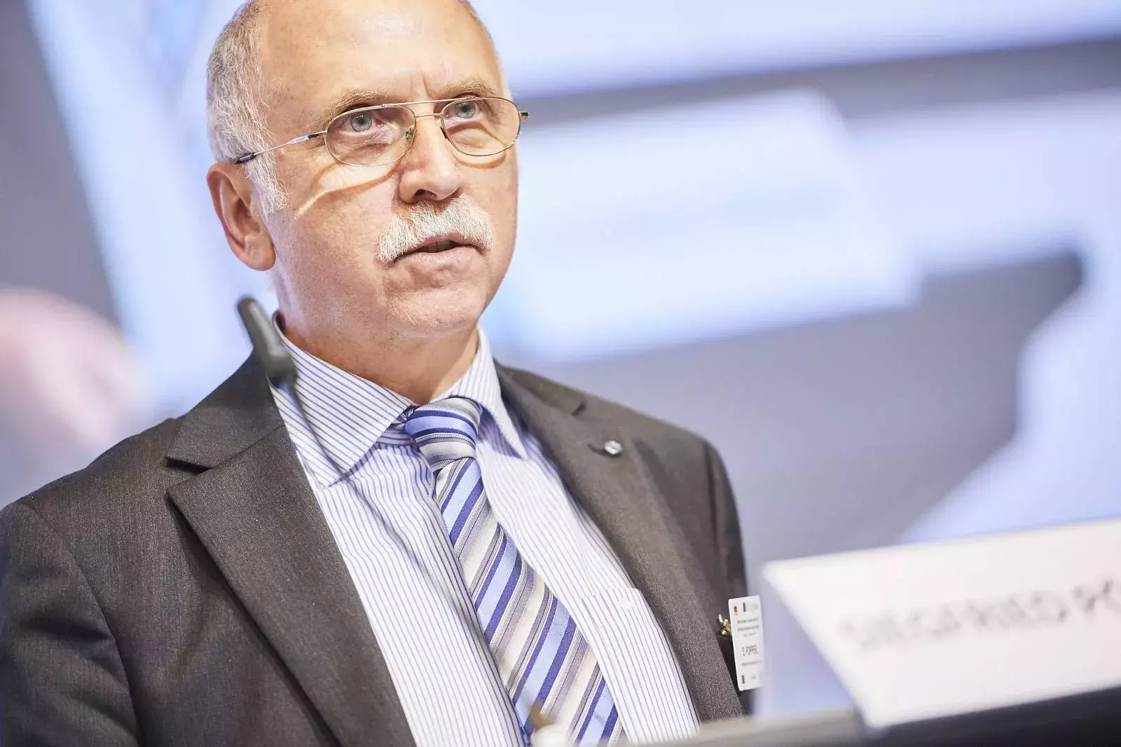 Mr Siegfried Pöpperl