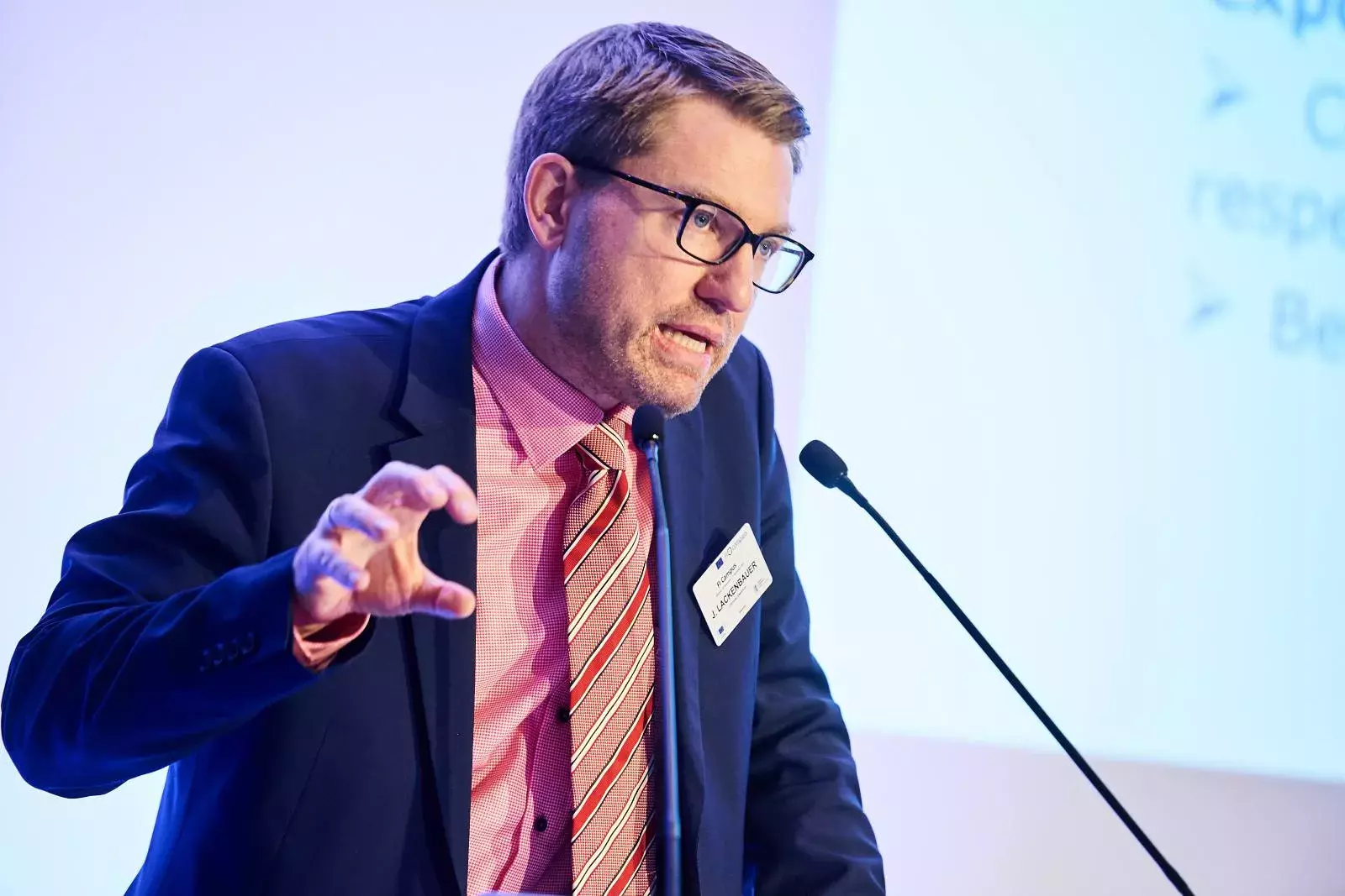 Mr Joerg Lackenbauer