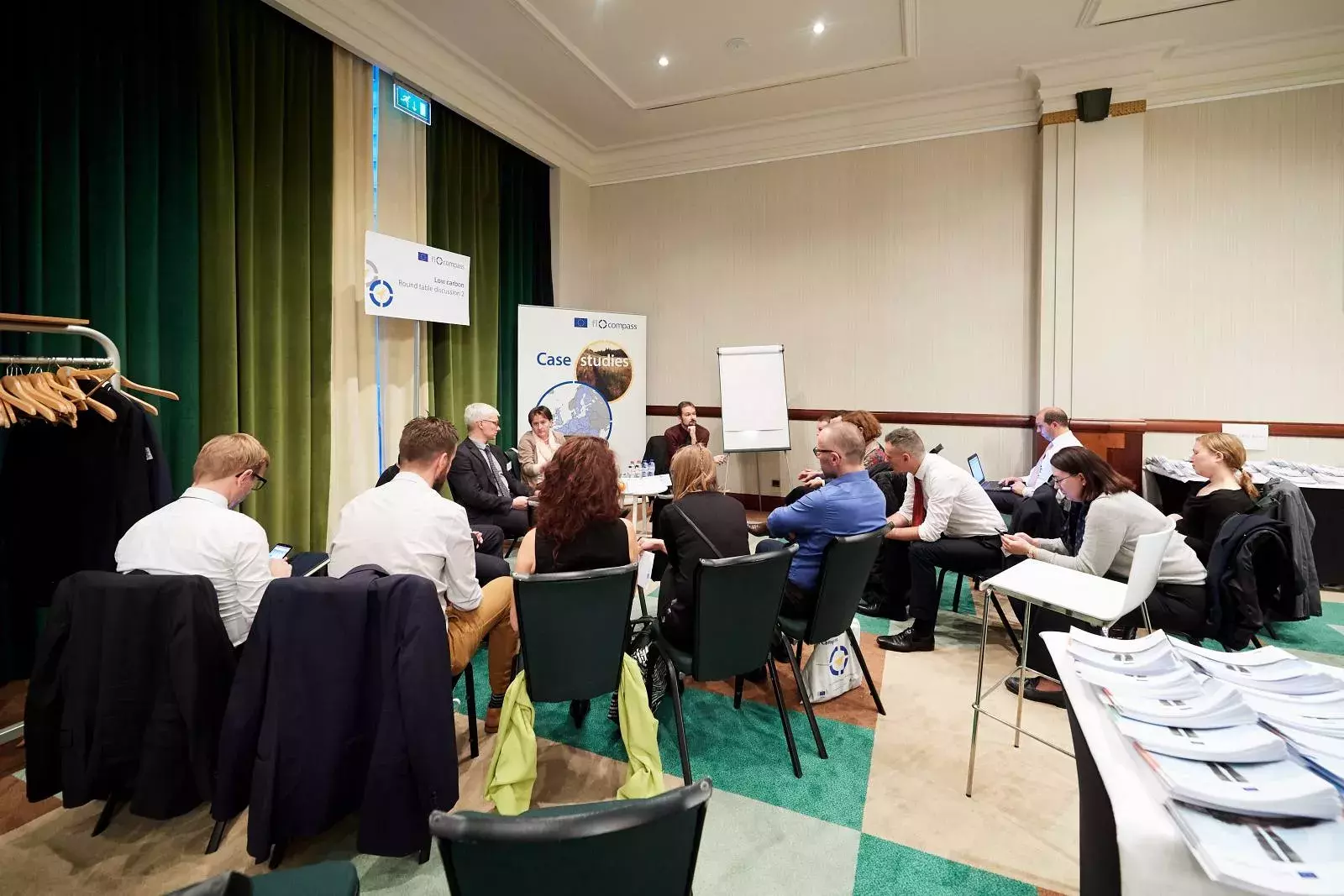 Parallel round table discussions on case studies