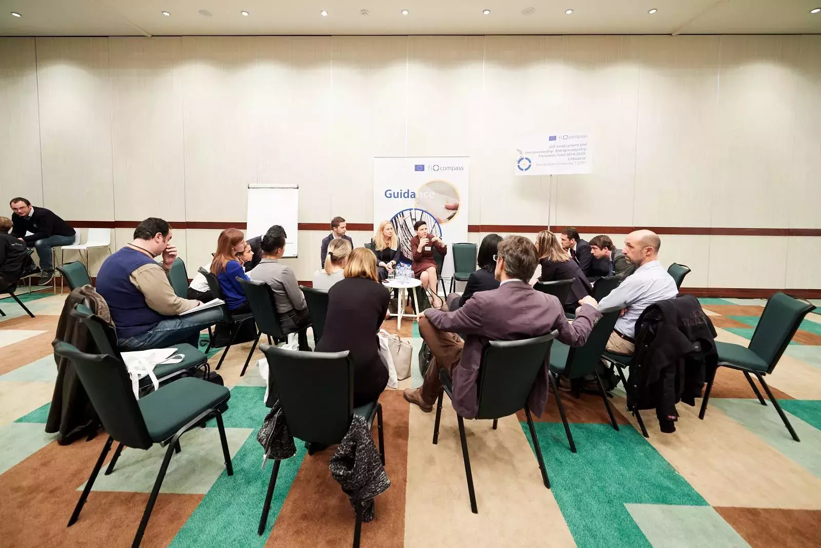 Parallel round table discussions on case studies