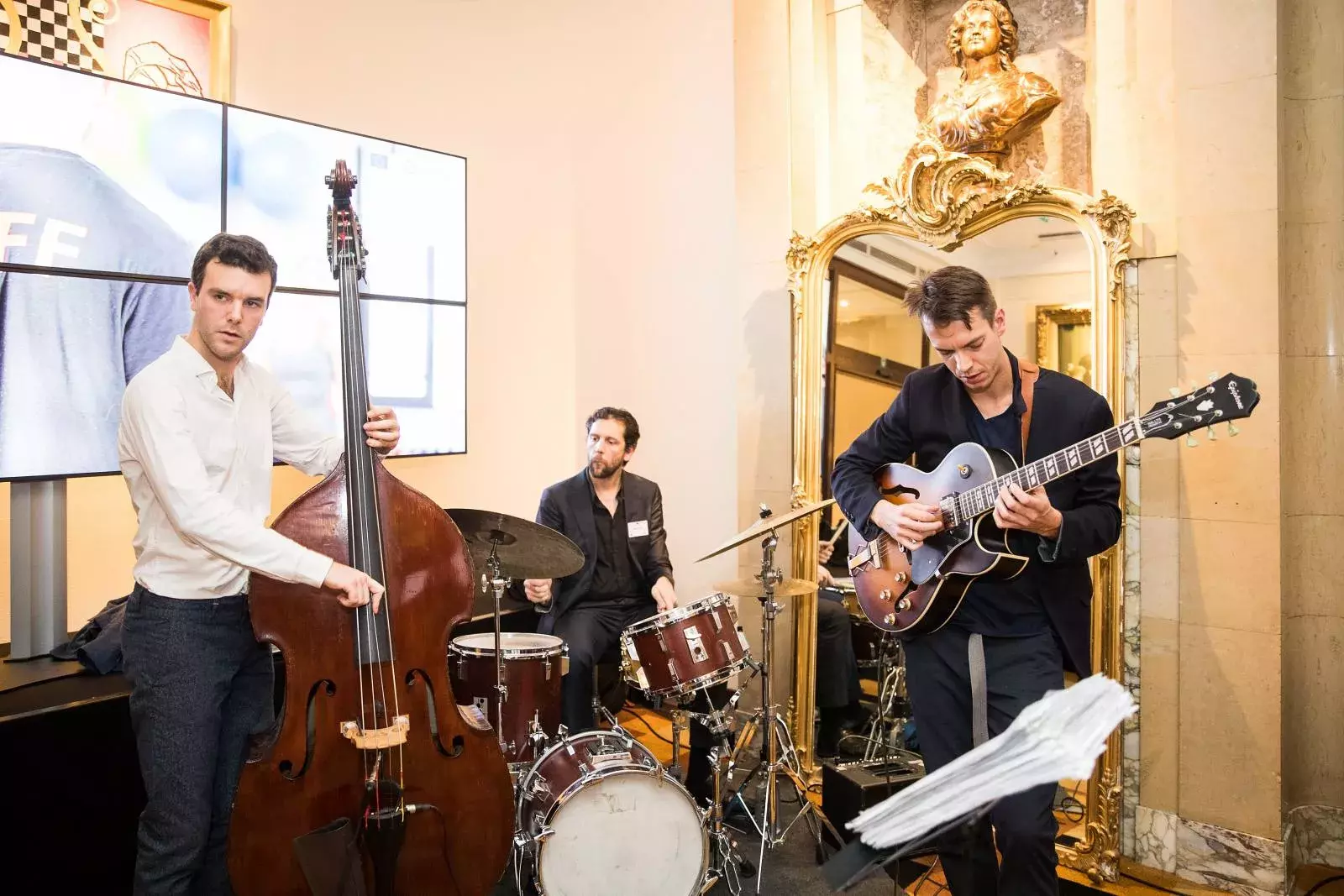 Networking about financial instruments to the sound of musical instruments