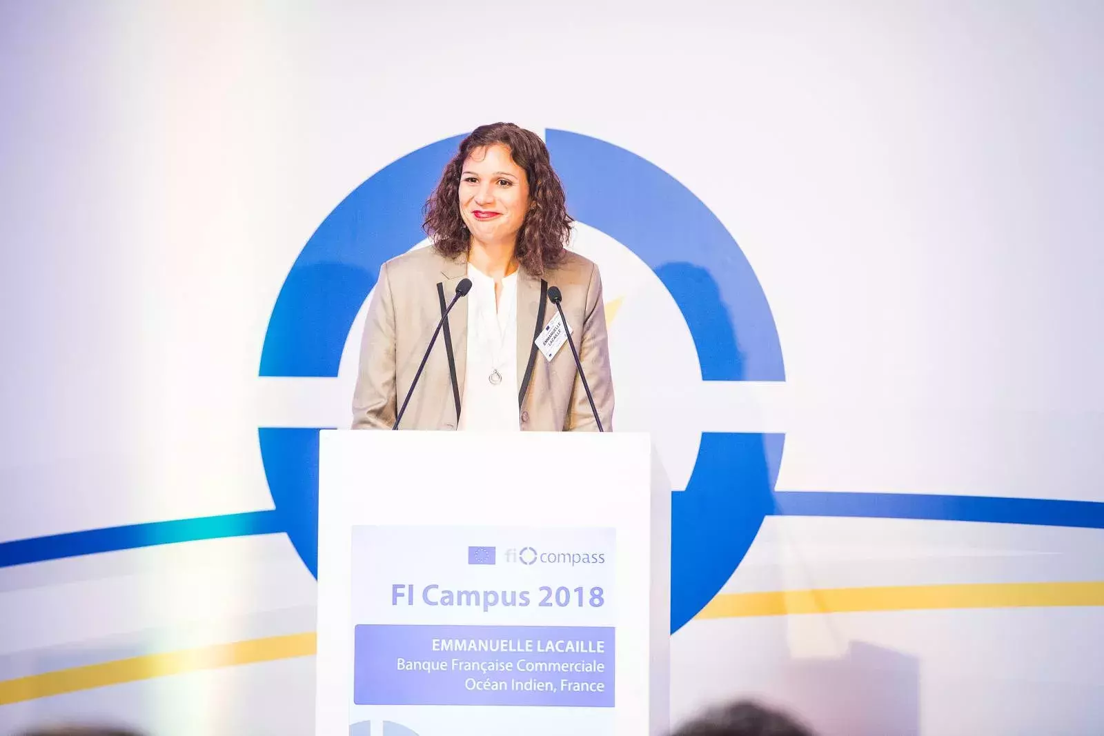 Ms Emmanuelle Lacaille