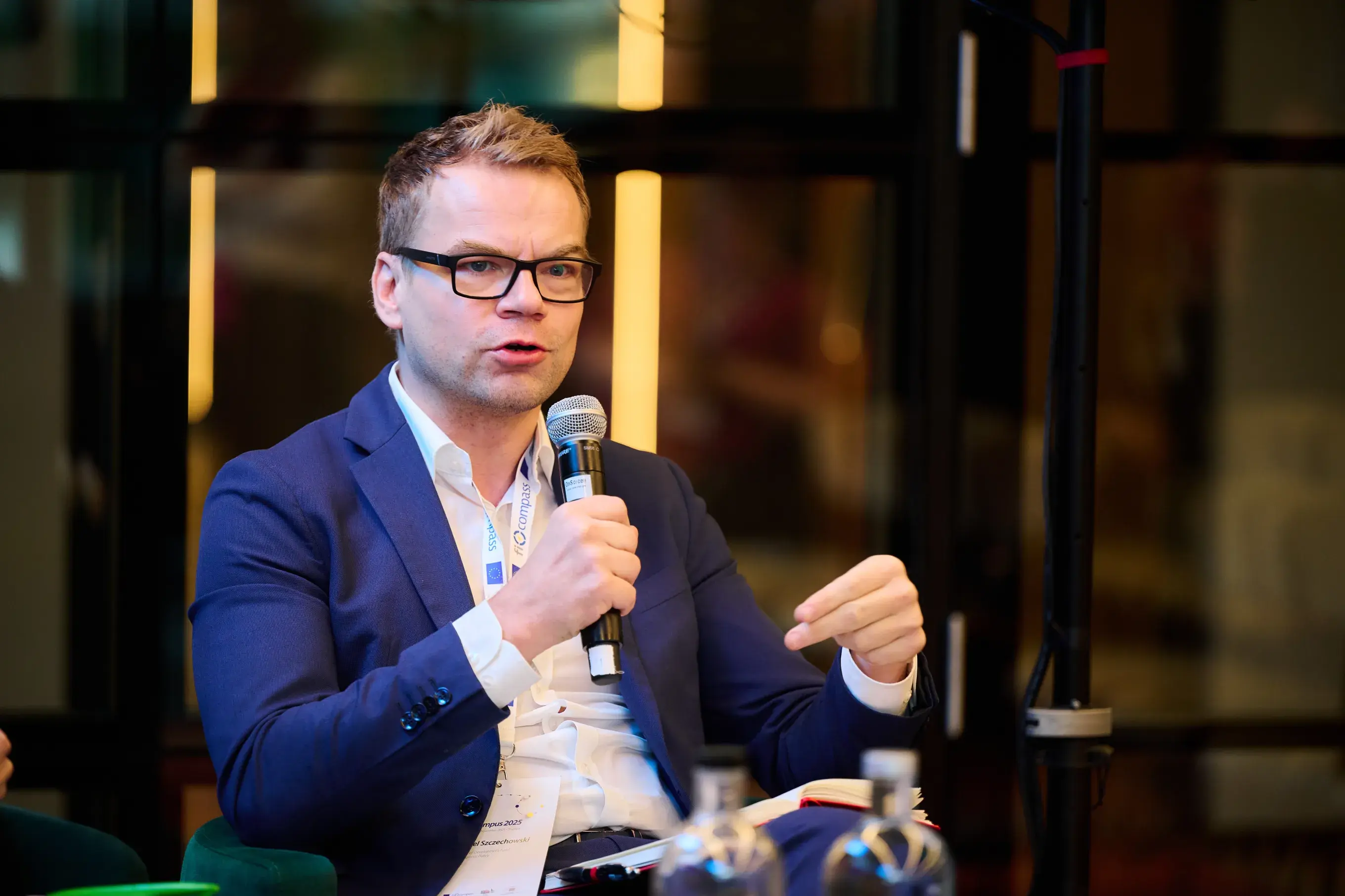 Mr Daniel Szczechowski