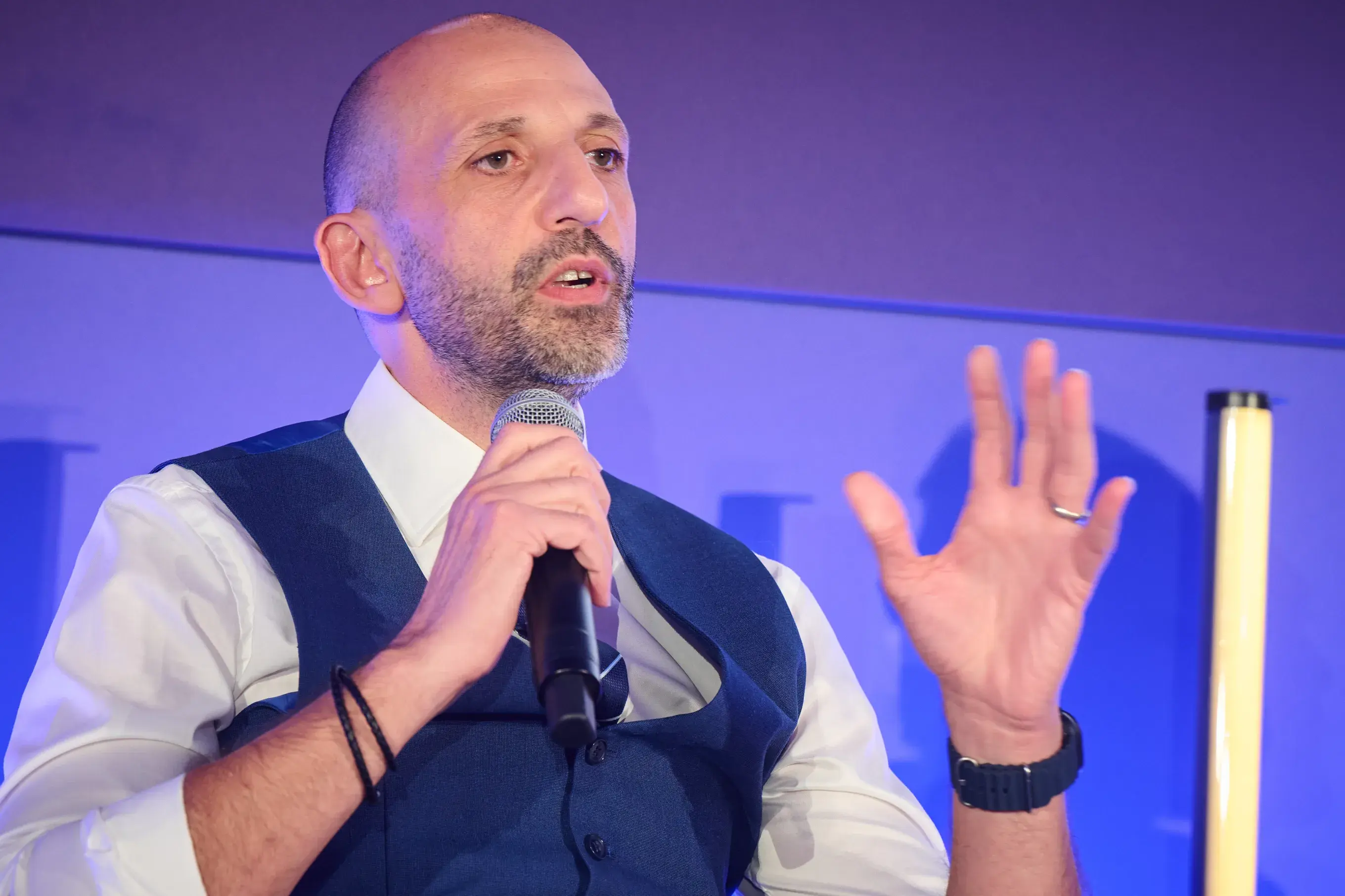 Mr Jonathan Vassallo