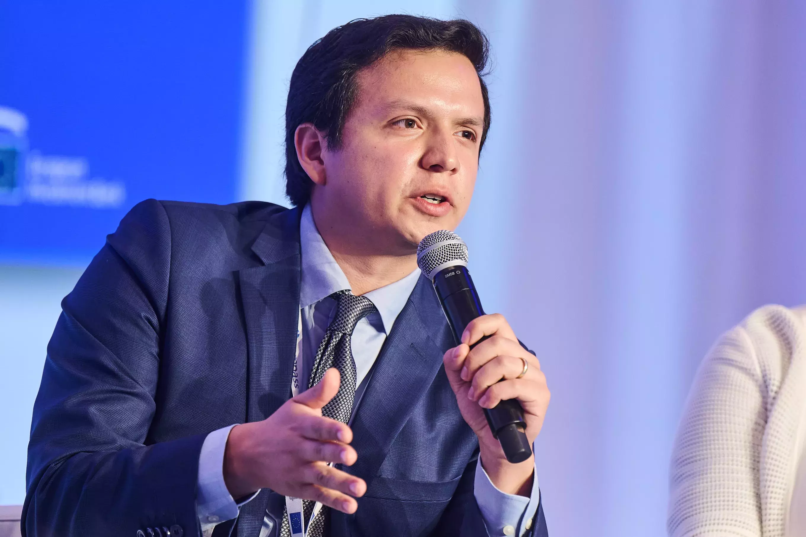 Mr Carlos Pineda Meunier