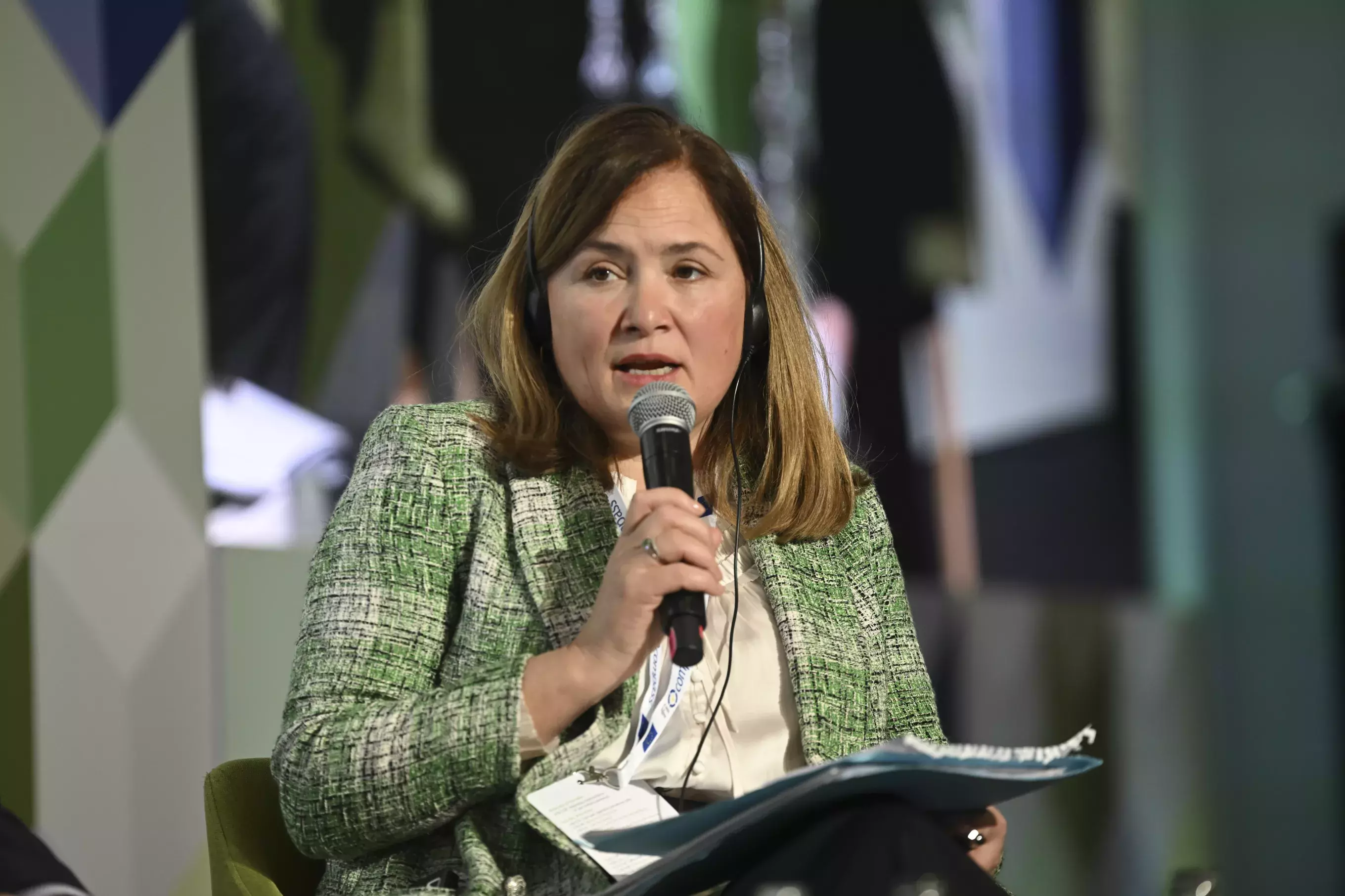 Ms Begoña López Fernández