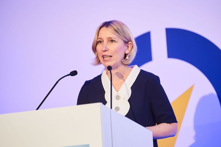 Ms Oana Dordain