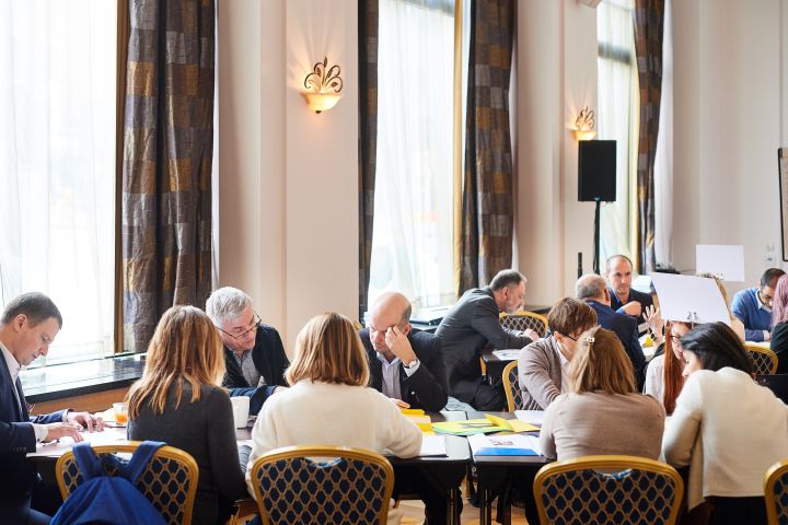 Participants during Brainteaser session