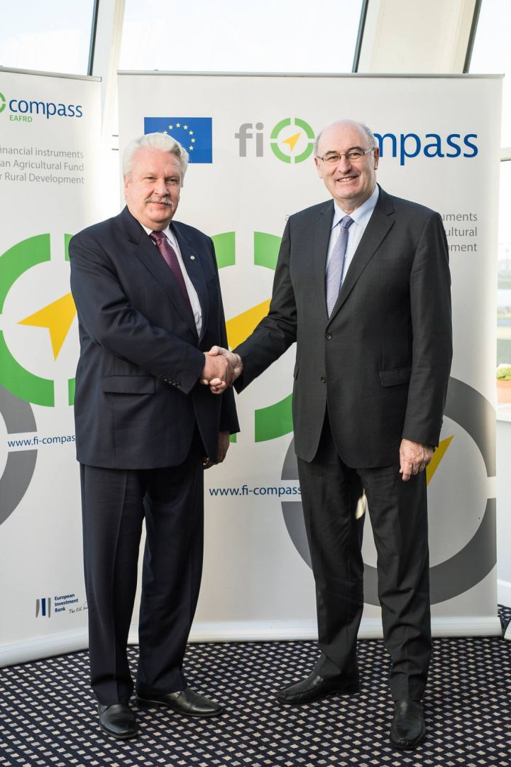 Jānis Dūklavs, Phil Hogan