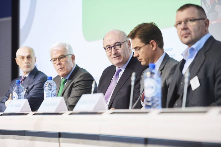 Mr Pier Luigi Gilibert, Mr Pim van Ballekom, Mr Phil Hogan, Mr Jyrki Katainen, Mr Gabriel Csicsai