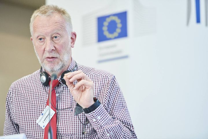 Mr Jacques Hofmans