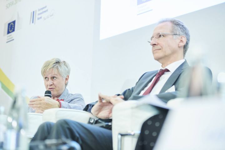 Q&A and peer-to-peer discussion