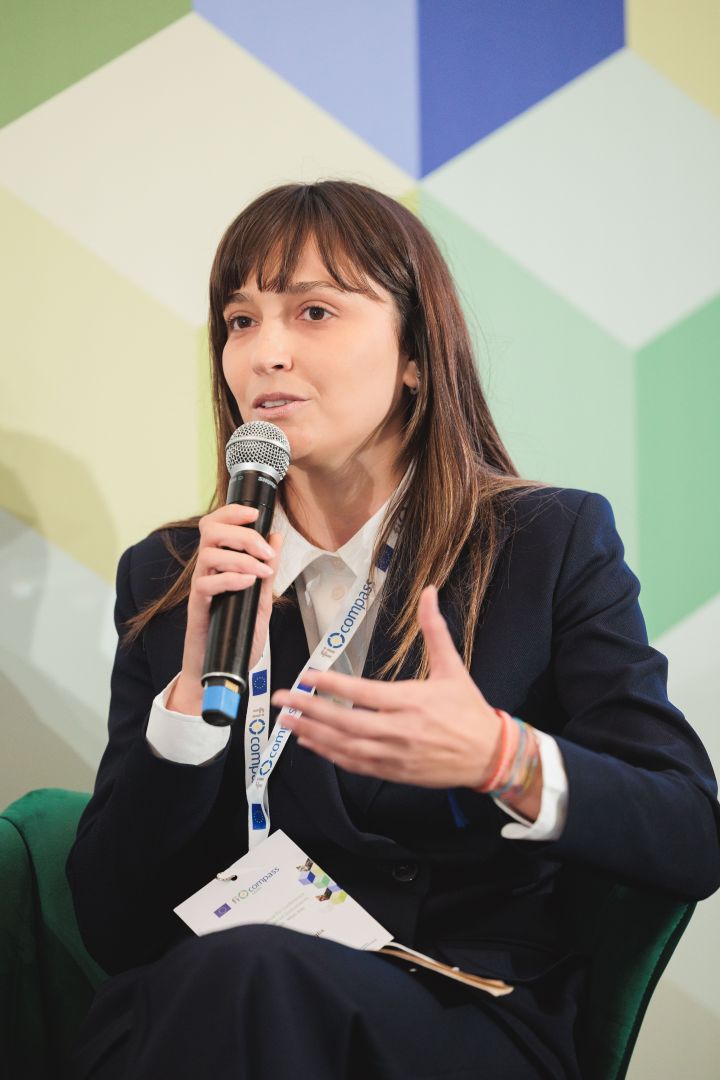 Ms Cristina Mobiglia