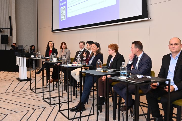 Q&A and discussion with the audience