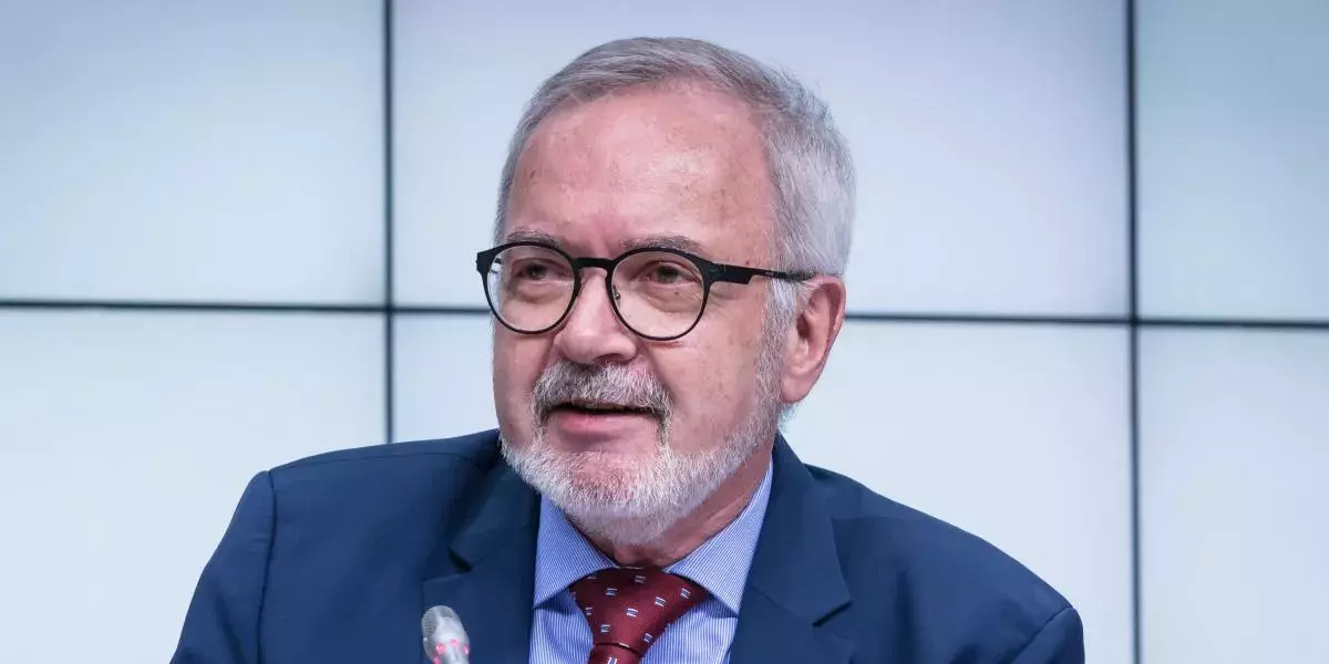 Dr Werner Hoyer, President of the EIB Dr Werner Hoyer, President of the EIB